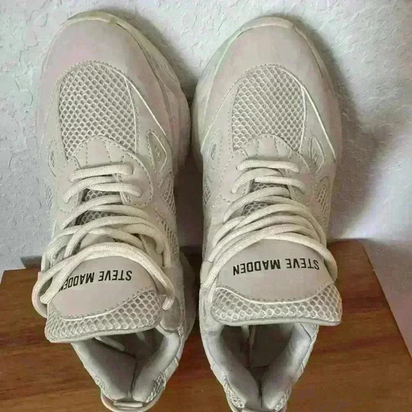 STEVE MADDEN CLYDIE SNEAKERS BEIGE SIZE 7.5 - Picture 11 of 12